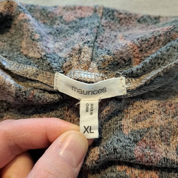 Maurices Cowl Neck Sharkbite Floral Print Neutral Sweater Tunic Size XL - Picture 5 of 5